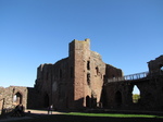 SX16525 Goodrich Castle chapel and gatehouse.jpg